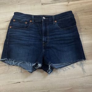 Levi Women's High Rise Dark Wash Size 30 Short Shorts! Excellent Condition